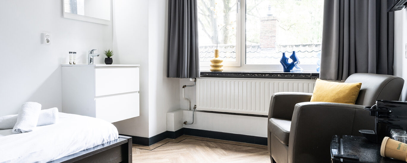 Budget room w/ kitchen, Station close, Wifi Access Main Image