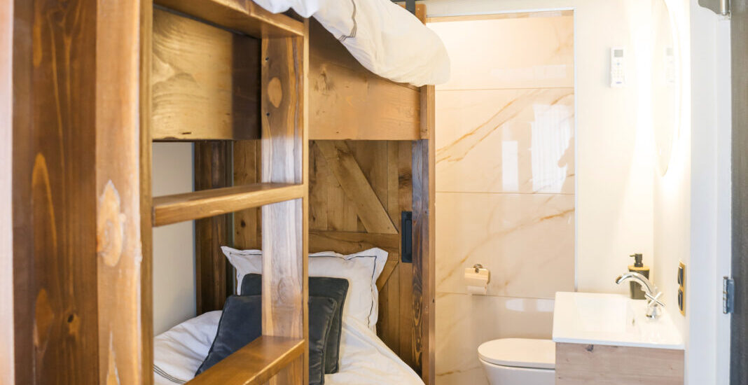 Petite Room with WiFi, AC, and Shared Kitchen Main Image