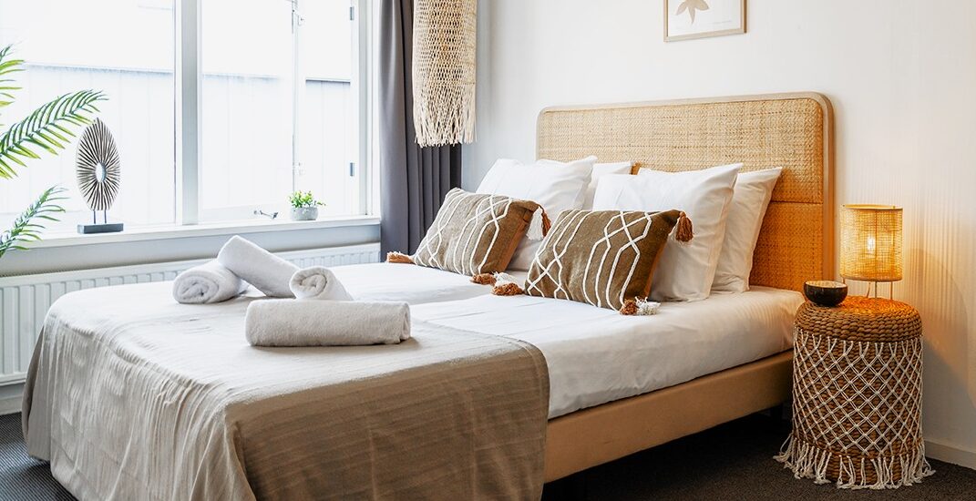 Seaside Stay + High-Speed Wi-Fi Main Image