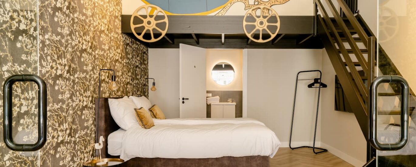 Child favorite coach house city villa tilburg Main Image