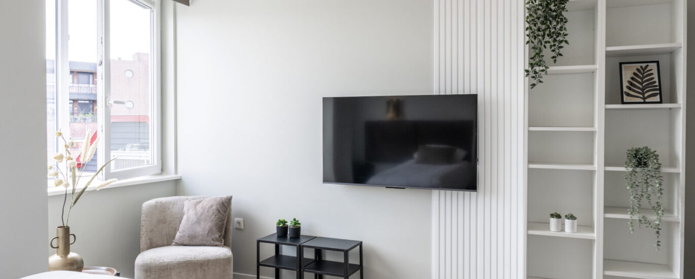 Private Room with cozy bed, Bathroom & WiFi Main Image