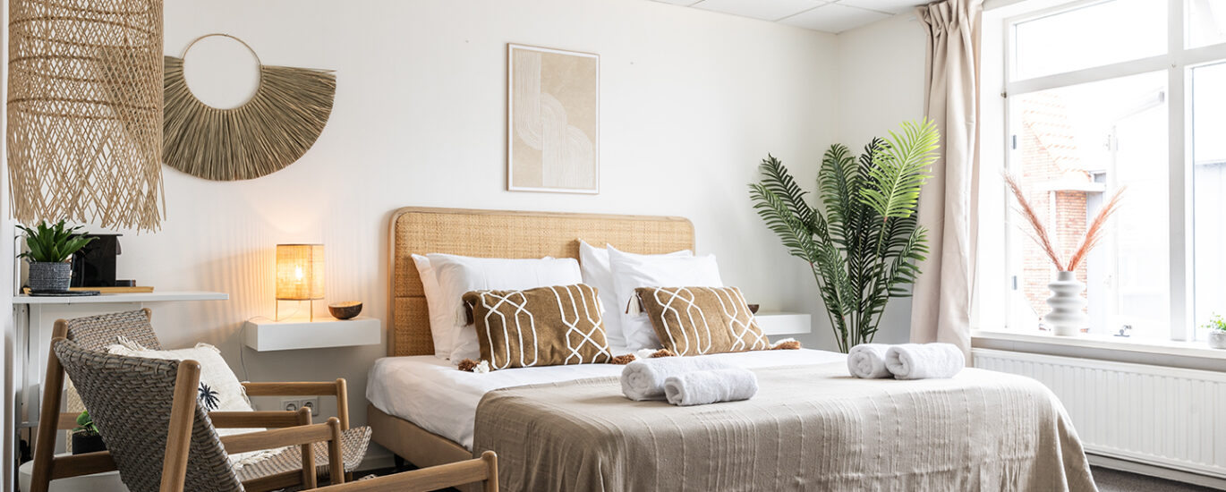 Zoutelande Getaway Seaside Room w Bathroom Main Image