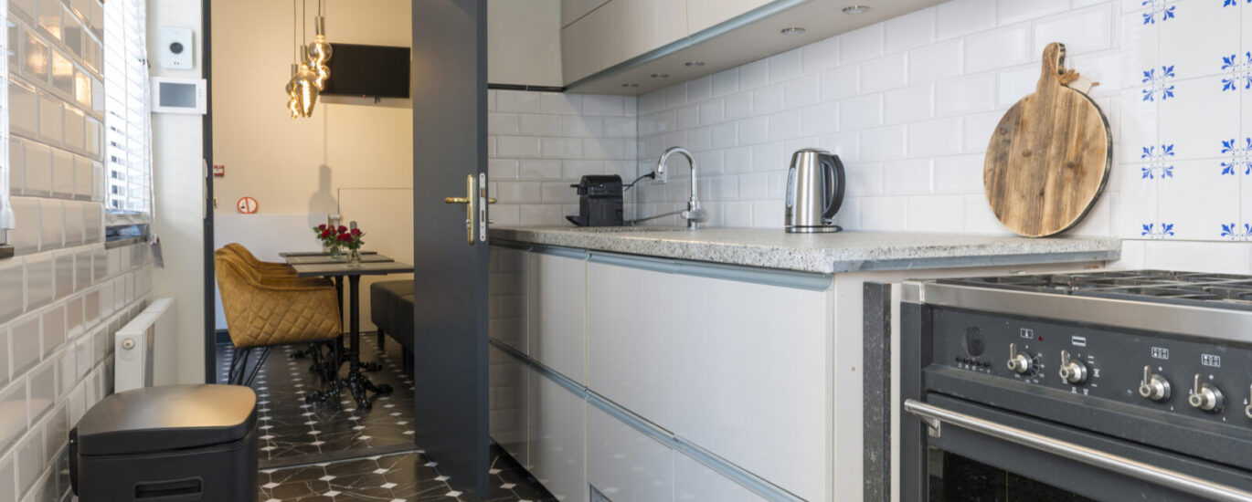 Petite Room with WiFi, AC, and Shared Kitchen Main Image