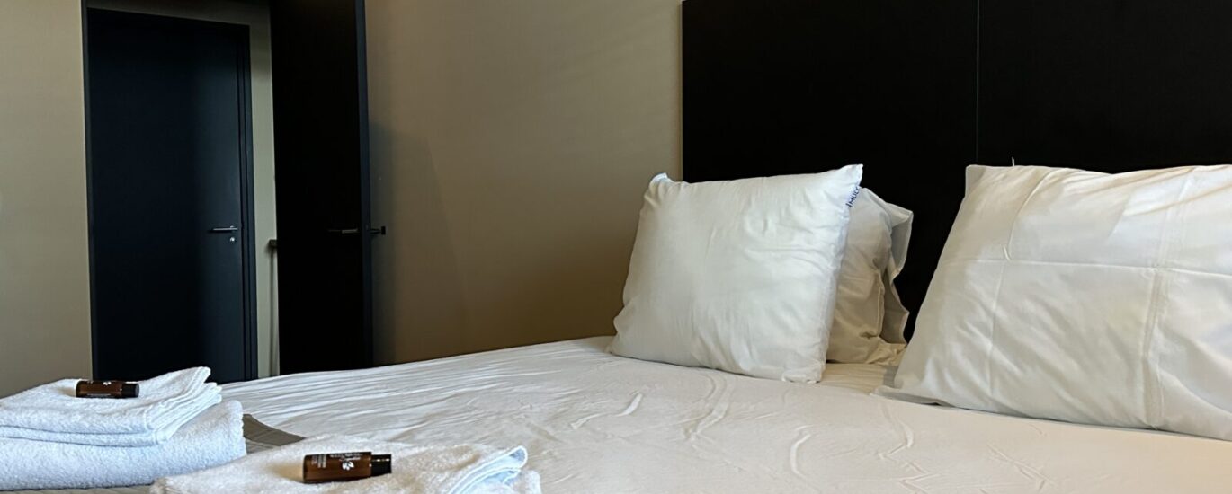 Entire serviced apartment in Breda Centre Main Image