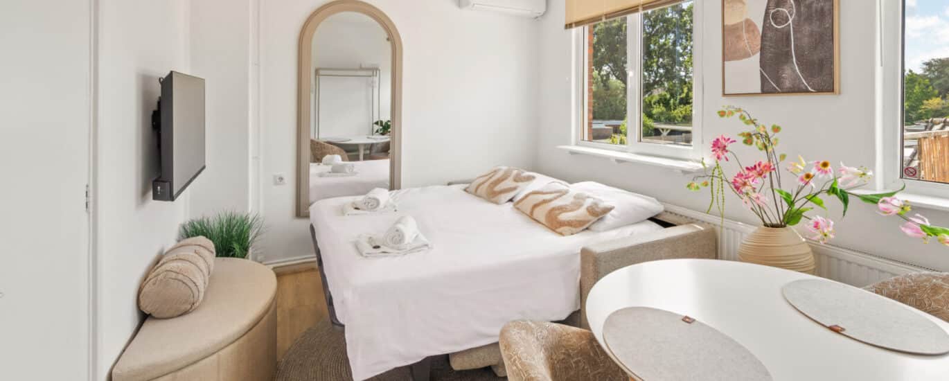 Cozy studio in Wouw, for 2 guests with balcony Main Image